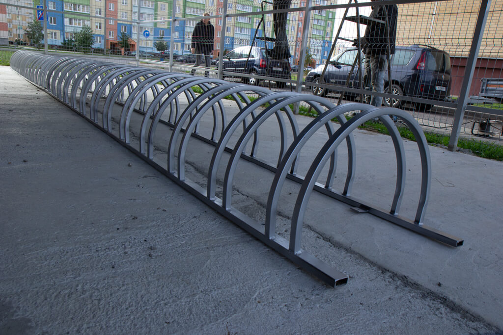 Закрытые велопарковки для многоэтажек в Барановичах от Толмет